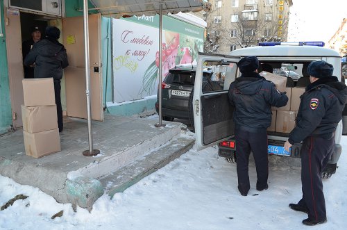 Полицейские установили факт незаконной реализации алкоголя Полицейские установили факт незаконной реализации алкоголя