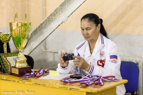 Закончились соревнования по волейболу среди женских и мужских команд-ветеранов Закончились соревнования по волейболу среди женских и мужских команд-ветеранов