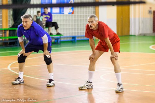 Закончились соревнования по волейболу среди женских и мужских команд-ветеранов Закончились соревнования по волейболу среди женских и мужских команд-ветеранов