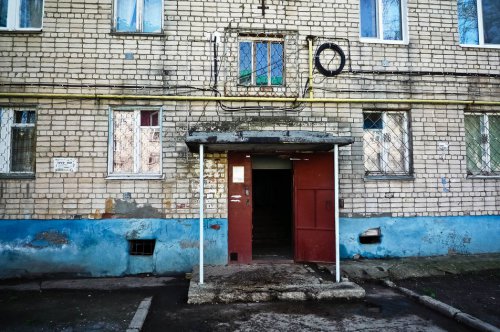 Как в пять простых шагов сделать типовой постсоветский двор уютным Как в пять простых шагов сделать типовой постсоветский двор уютным