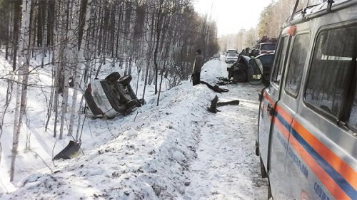 В Кыштыме оперируют женщину, пострадавшую в страшной аварии на трассе В Кыштыме оперируют женщину, пострадавшую в страшной аварии на трассе