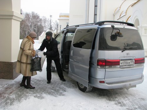 Православные Озерска делятся одеждой Православные Озерска делятся одеждой