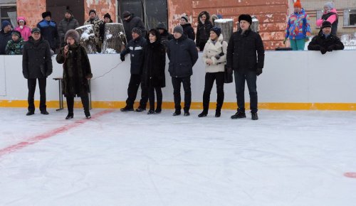 В округе продолжают обустраиваться спортивные площадки В округе продолжают обустраиваться спортивные площадки