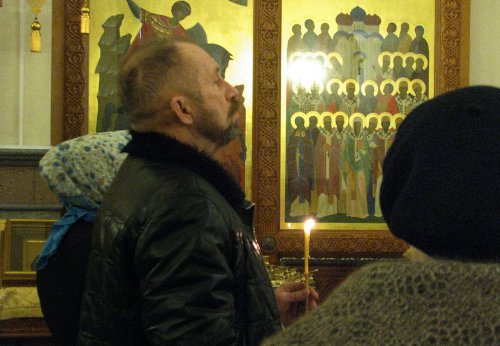 Молясь вместе со всей страной Молясь вместе со всей страной