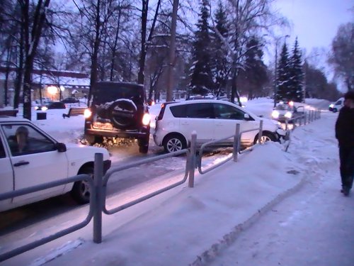 Два ДТП подряд на проспекте Ленина Два ДТП подряд на проспекте Ленина