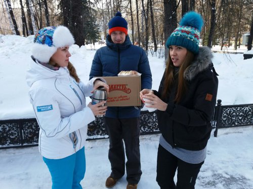 Митингующие просят проверить деятельность Михаила Похлебаева Митингующие просят проверить деятельность Михаила Похлебаева