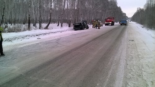 Автоледи на «Фольксваген Поло» врезалась в УАЗ Патриот Автоледи на «Фольксваген Поло» врезалась в УАЗ Патриот