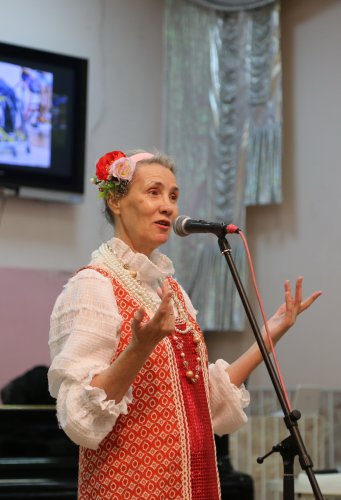 В творчестве — равенство с окружающим миром В творчестве — равенство с окружающим миром