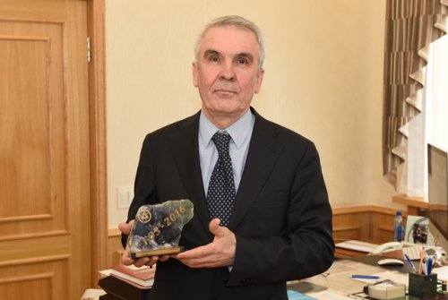 Звание «Лучшее предприятие по выполнению государственного оборонного заказа» и специальный приз присуждены ПО «Маяк» Звание «Лучшее предприятие по выполнению государственного оборонного заказа» и специальный приз присуждены ПО «Маяк»