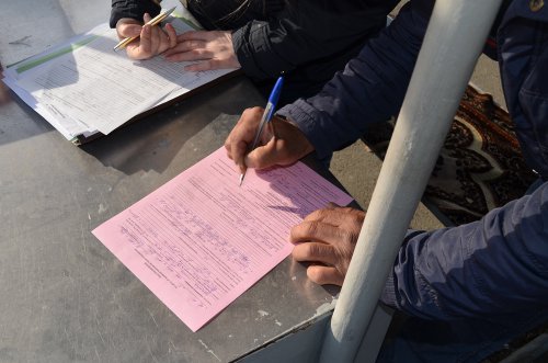 Сотрудники полиции провели рейд по противодействию незаконной миграции Сотрудники полиции провели рейд по противодействию незаконной миграции