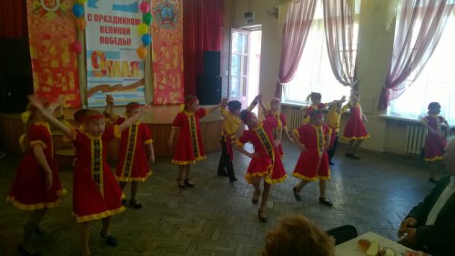 Праздничный вечер накануне Дня Победы Праздничный вечер накануне Дня Победы