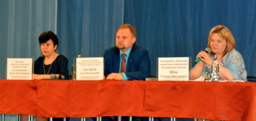 Озерчане обсудили с замминистра свои проблемы Озерчане обсудили с замминистра свои проблемы