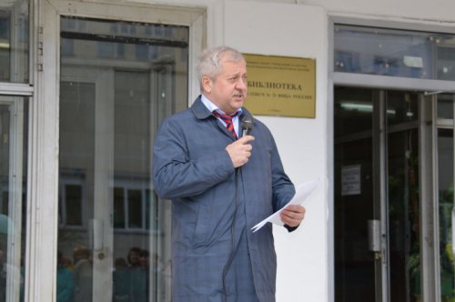 На территории медсанчасти заложена яблоневая аллея На территории медсанчасти заложена яблоневая аллея