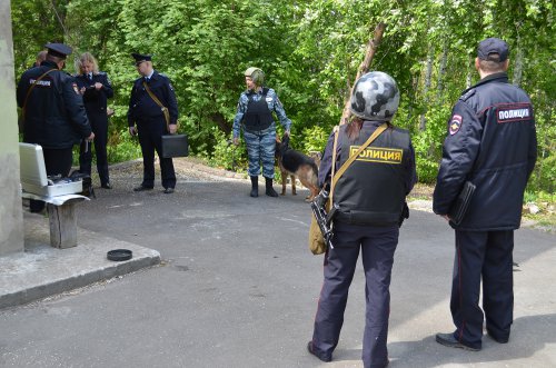 В Озерске успешно прошли антитеррористические учения В Озерске успешно прошли антитеррористические учения