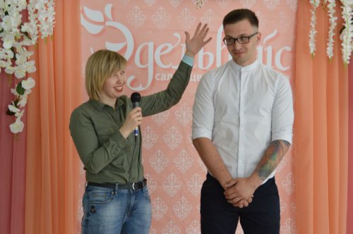 Поднялись вверх по профессиональной лестнице Поднялись вверх по профессиональной лестнице