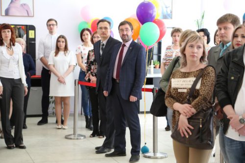 Поднялись вверх по профессиональной лестнице Поднялись вверх по профессиональной лестнице