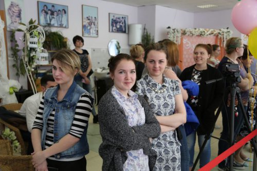 Поднялись вверх по профессиональной лестнице Поднялись вверх по профессиональной лестнице