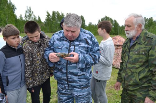 В поиске минералов. Первая геологическая экспедиция кадет В поиске минералов. Первая геологическая экспедиция кадет