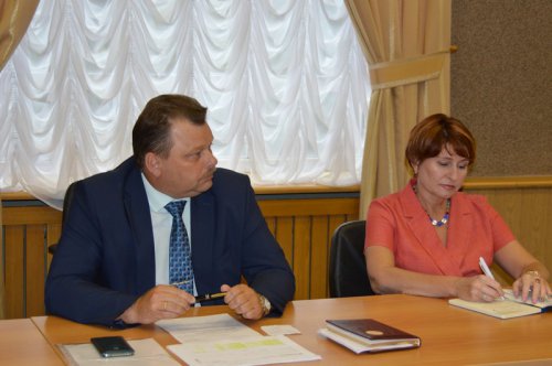 Глава округа потребовал активизировать работу с подрядчиками, не исполняющими свои обязательства Глава округа потребовал активизировать работу с подрядчиками, не исполняющими свои обязательства