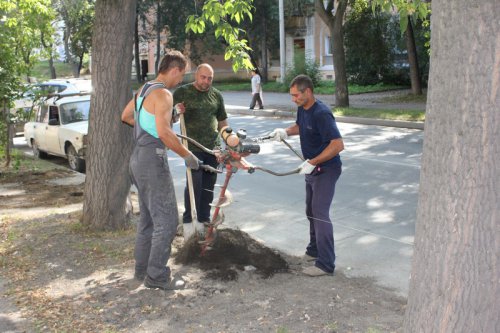 В округе проводится модернизация дорожной инфраструктуры для безопасности пешеходов