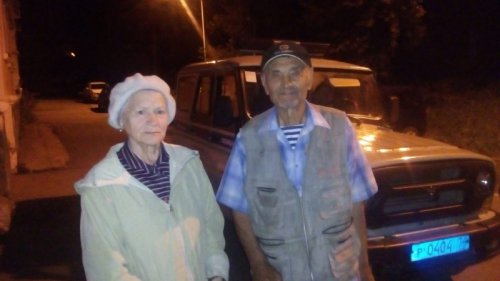 В Озерске сотрудники полиции совместно со спасателями нашли пенсионера, заблудившегося в лесу В Озерске сотрудники полиции совместно со спасателями нашли пенсионера, заблудившегося в лесу