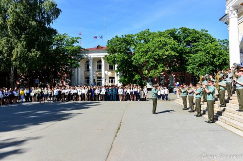 Праздник знаний и новых надежд Праздник знаний и новых надежд