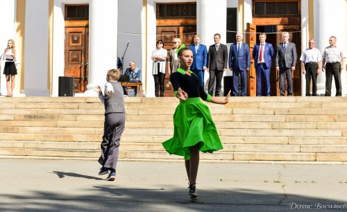 Праздник знаний и новых надежд Праздник знаний и новых надежд