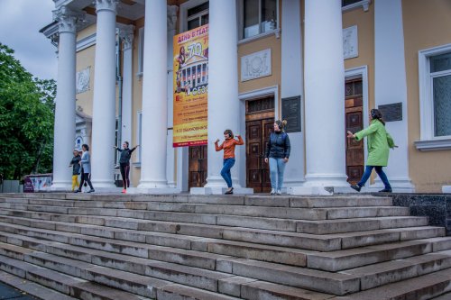 Романтическая прогулка с сюрпризом Романтическая прогулка с сюрпризом