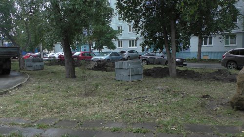 В озёрских дворах начались работы по благоустройству В озёрских дворах начались работы по благоустройству