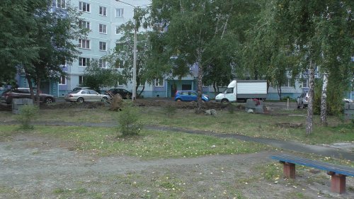 В озёрских дворах начались работы по благоустройству В озёрских дворах начались работы по благоустройству