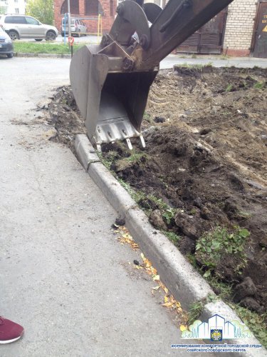 В озёрских дворах начались работы по благоустройству В озёрских дворах начались работы по благоустройству