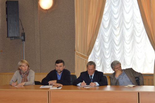 На повестке дня: создание координационного центра добровольцев На повестке дня: создание координационного центра добровольцев