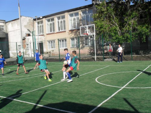 Соревнования по мини-футболу в Озерске собрали 11 команд общеобразовательных организаций Соревнования по мини-футболу в Озерске собрали 11 команд общеобразовательных организаций