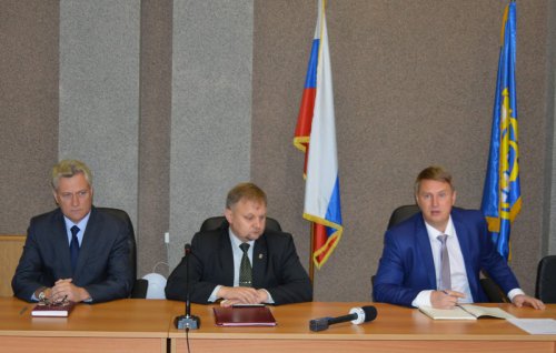Евгений Щербаков поздравил озерского педагога c победой Евгений Щербаков поздравил озерского педагога c победой