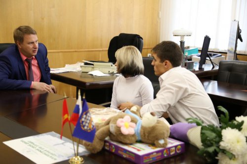 В Озерске продолжается работа по обеспечению жильём детей-сирот