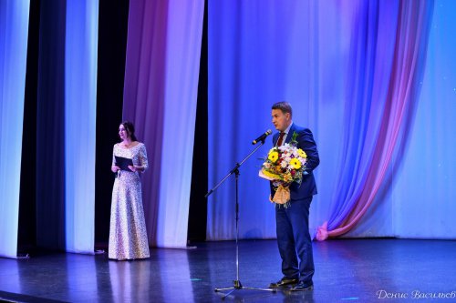 Праздник людей, посвятивших себя педагогике Праздник людей, посвятивших себя педагогике