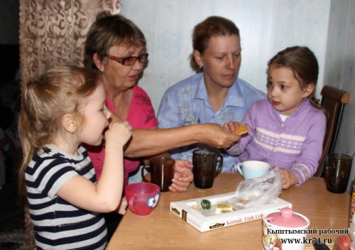 В Кыштыме у семьи с двумя детьми сгорело всё имущество, но нашлись добрые люди В Кыштыме у семьи с двумя детьми сгорело всё имущество, но нашлись добрые люди