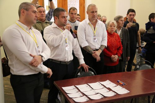 "58 мегатонн на сцене ДК «Маяк» "58 мегатонн на сцене ДК «Маяк»