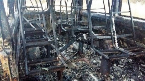 На трассе между Кыштымом и Кузнецким сгорел рейсовый автобус На трассе между Кыштымом и Кузнецким сгорел рейсовый автобус