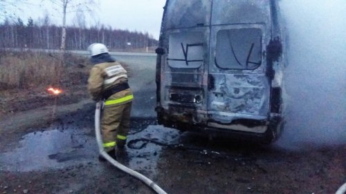 На трассе между Кыштымом и Кузнецким сгорел рейсовый автобус На трассе между Кыштымом и Кузнецким сгорел рейсовый автобус