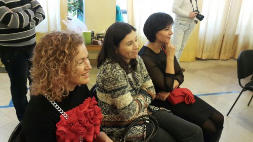 В Озёрске открылась выставка, посвящённая работе фото-репортёров В Озёрске открылась выставка, посвящённая работе фото-репортёров