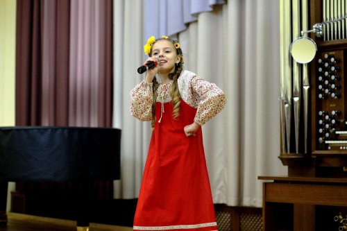 Юные озёрские вокалистки покорили московскую «Розу ветров» Юные озёрские вокалистки покорили московскую «Розу ветров»