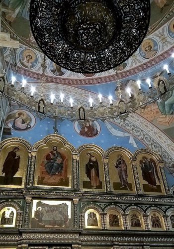 В Кыштыме иконописцы завершили роспись свода и купола церкви Николая Чудотворца В Кыштыме иконописцы завершили роспись свода и купола церкви Николая Чудотворца