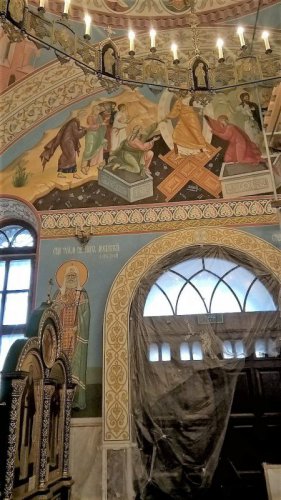В Кыштыме иконописцы завершили роспись свода и купола церкви Николая Чудотворца В Кыштыме иконописцы завершили роспись свода и купола церкви Николая Чудотворца