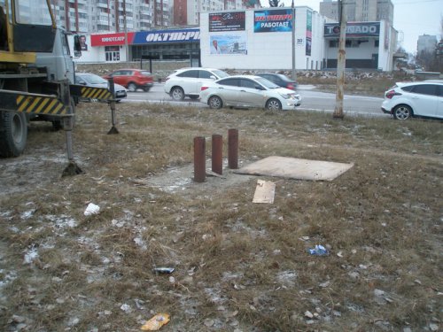 Озерск убирает незаконные рекламные щиты Озерск убирает незаконные рекламные щиты