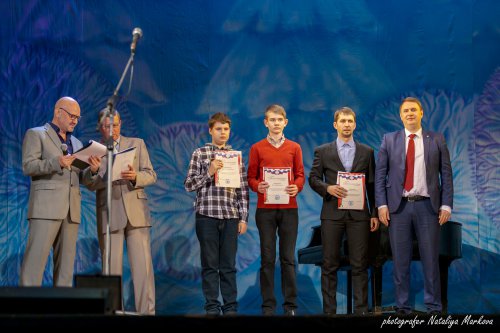 Лучших озёрских спортсменов 2017 года наградили в «Строителе» Лучших озёрских спортсменов 2017 года наградили в «Строителе»