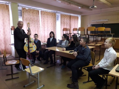 «Слава созидателям» глазами мальчишек и девчонок 25-й школы «Слава созидателям» глазами мальчишек и девчонок 25-й школы