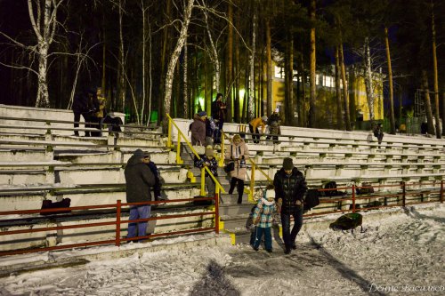 На стадионе «Труд» в Парке Культуры и Отдыха открылся каток. Фоторепортаж На стадионе «Труд» в Парке Культуры и Отдыха открылся каток. Фоторепортаж