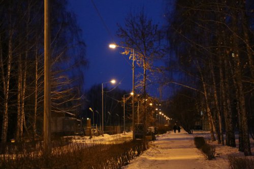 Улица наполнилась мягким светом и хорошим настроением Улица наполнилась мягким светом и хорошим настроением