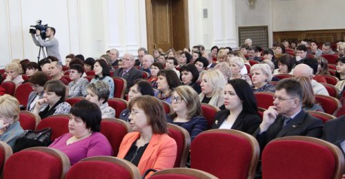 В избиркоме вновь сели «за парты» В избиркоме вновь сели «за парты»